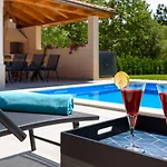 Villa Vega *